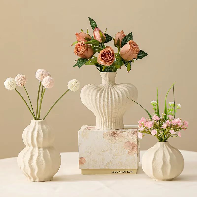 3pcs European-Style Vintage Ceramic Vase Set, Elegant And Luxurious Decor for Fresh Or Dried Flowers on The Living Room Table
