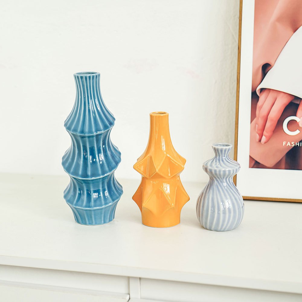 Three Ceramic Vases, Decorative Vases, a Classic Combination of Three Different Styles, Suitable for Parties, Celebrations, Holidays, Weddings, Home, Restaurants, Table Decorations, Aesthetic Rooms, Family, Seasonal Decor, And Various Holiday Gifts