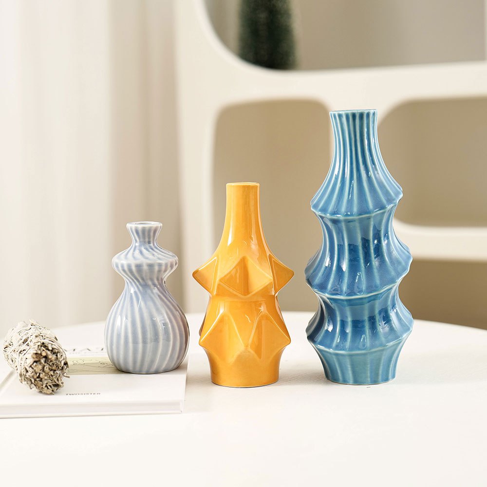 Three Ceramic Vases, Decorative Vases, a Classic Combination of Three Different Styles, Suitable for Parties, Celebrations, Holidays, Weddings, Home, Restaurants, Table Decorations, Aesthetic Rooms, Family, Seasonal Decor, And Various Holiday Gifts