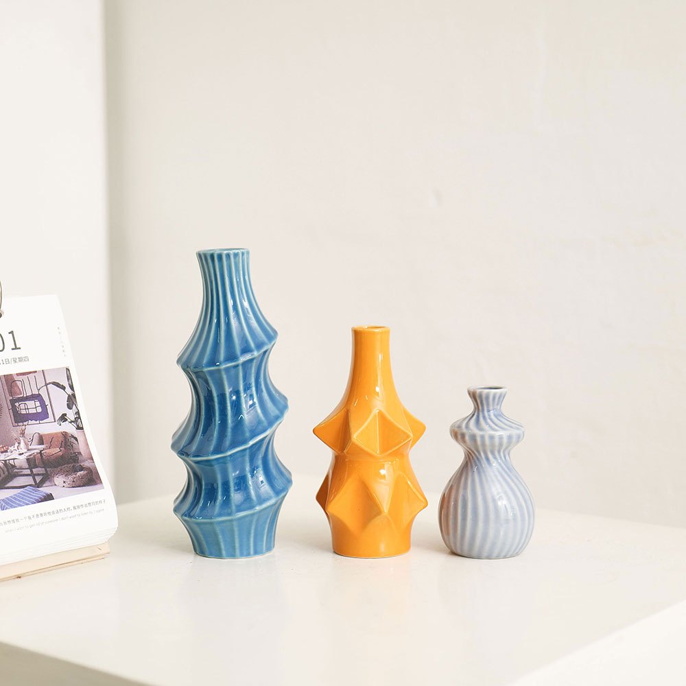 Three Ceramic Vases, Decorative Vases, a Classic Combination of Three Different Styles, Suitable for Parties, Celebrations, Holidays, Weddings, Home, Restaurants, Table Decorations, Aesthetic Rooms, Family, Seasonal Decor, And Various Holiday Gifts