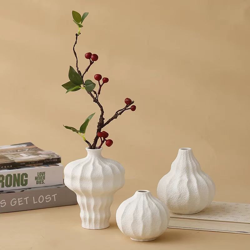3pcs European-Style Vintage Ceramic Vase Set, Elegant And Luxurious Decor for Fresh Or Dried Flowers on The Living Room Table